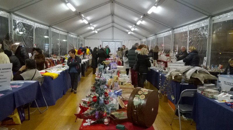 Mercatino della solidarietà – Novara (8-23 Dicembre)